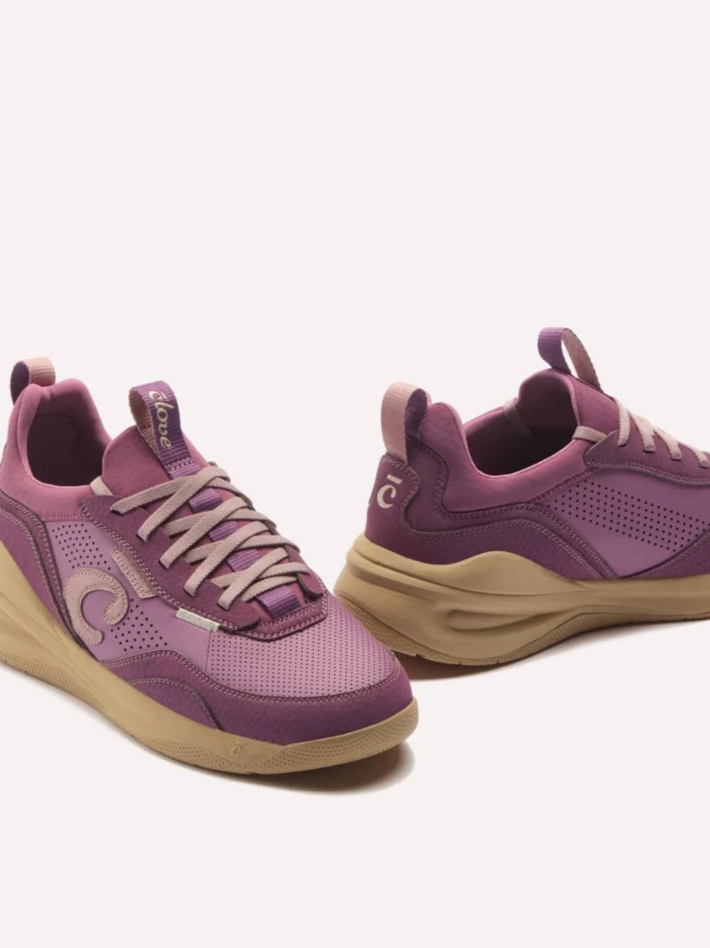 Clove Strada in Cabernet Gum Slip Resistant Size 12.5W/11M Mid Cushion APMA